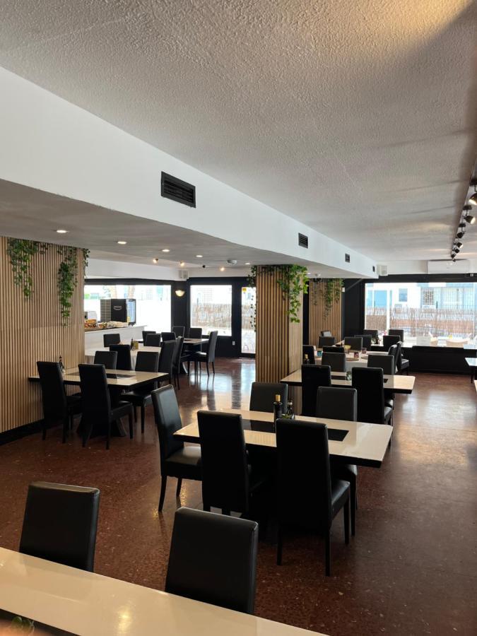 Adia Hotel Cunit Playa Bagian luar foto