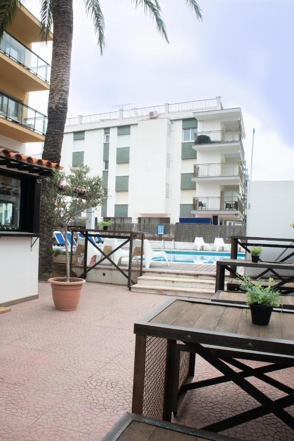 Adia Hotel Cunit Playa Bagian luar foto