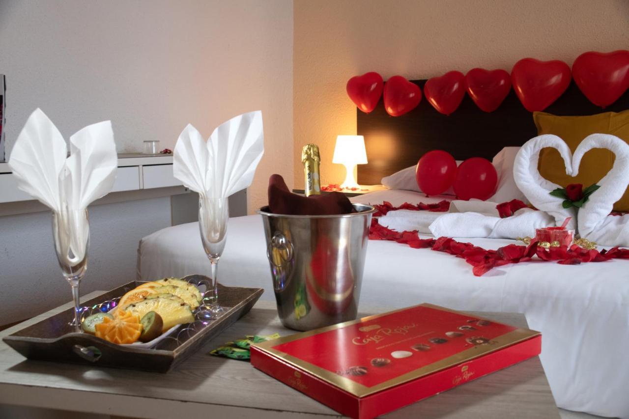 Adia Hotel Cunit Playa Bagian luar foto