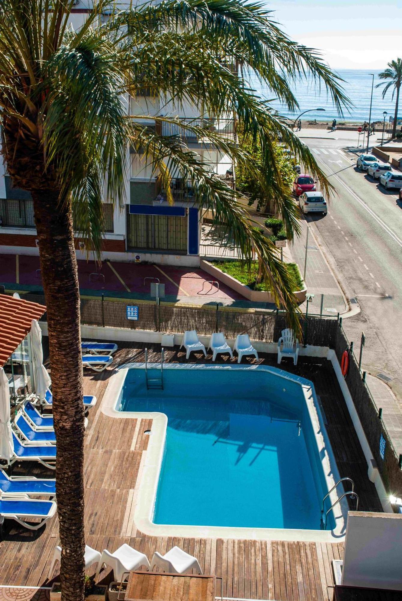 Adia Hotel Cunit Playa Bagian luar foto