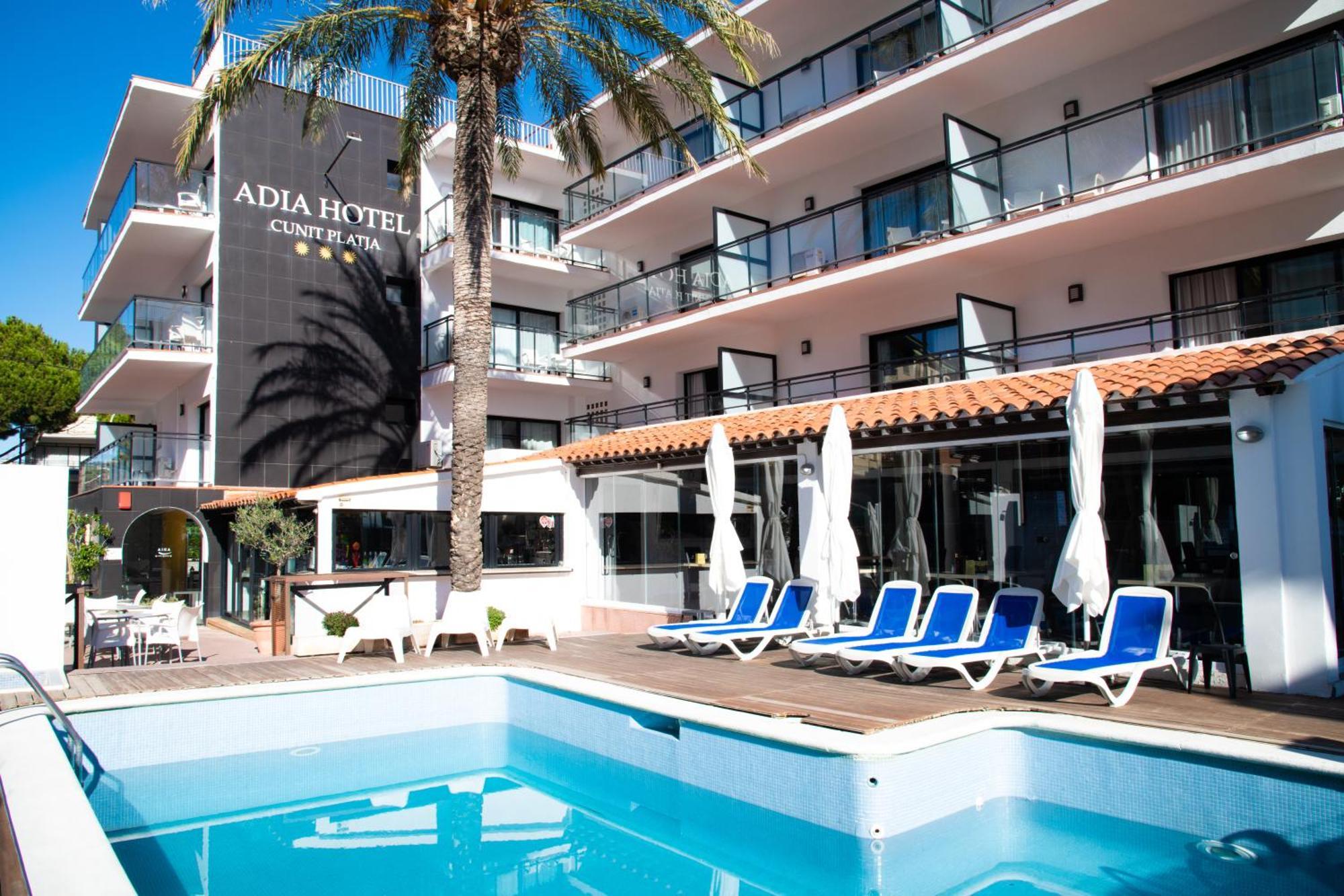Adia Hotel Cunit Playa Bagian luar foto